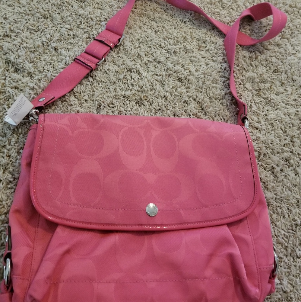 NWT Coach purse #F16553